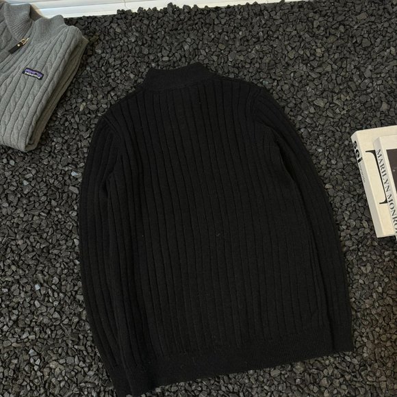 Patagonia/ Patagonia knit stand collar half zip black casual sweater